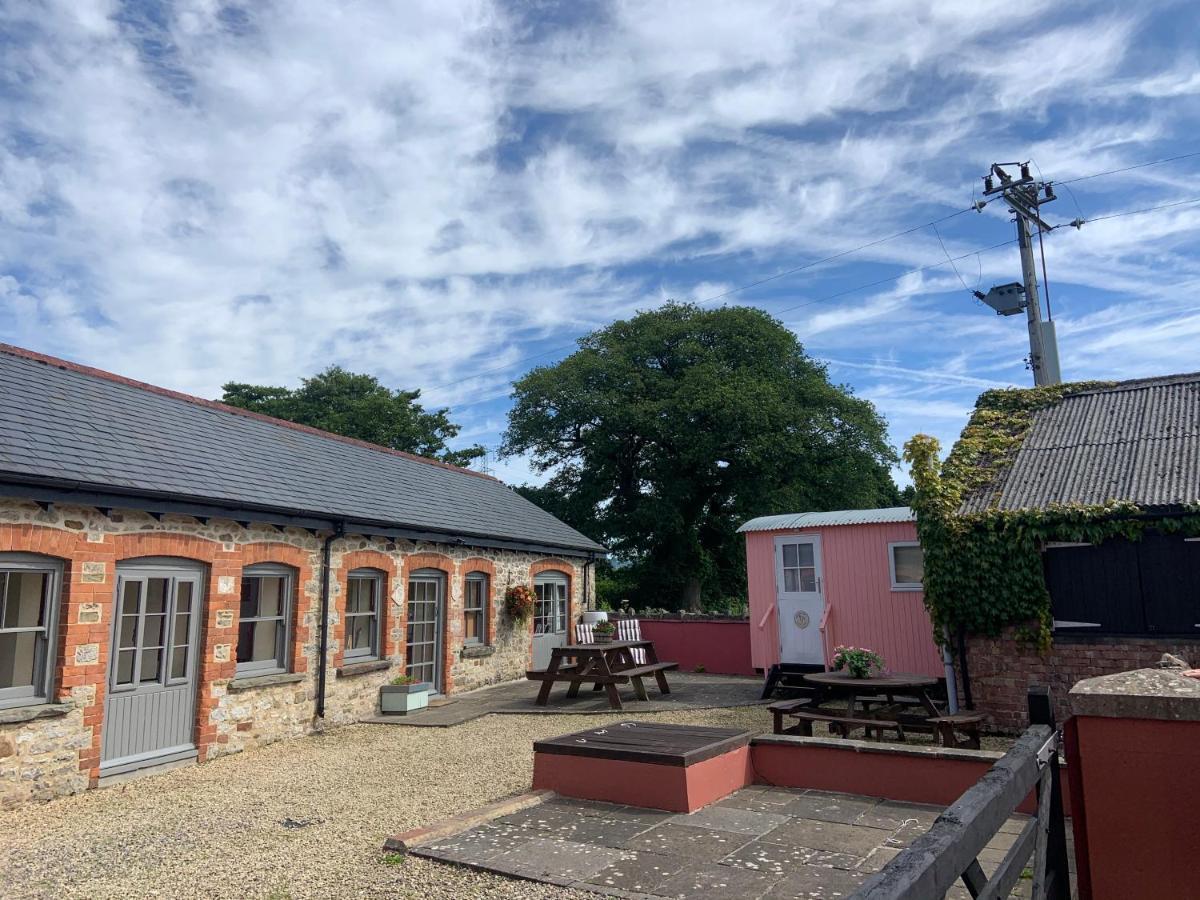 Swallow Cottage At Duffryn Mawr Cottages Hensol Exterior foto